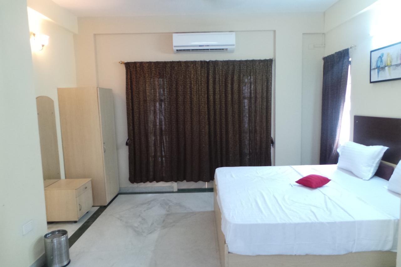 White House Hotel Bangalore Exterior photo